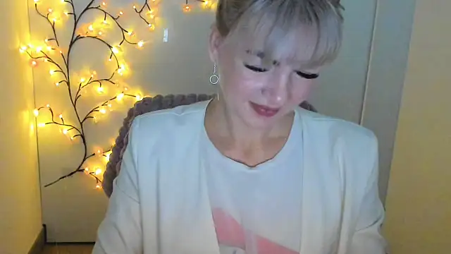 Snapshot of Madonna_Fire chatting on 28, 2, 2026 Madonna Fire online show from 28, 2, 2026