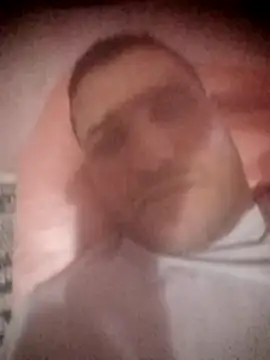 Snapshot of Yassine_1985 chatting on 5, 7, 2026 Yassine 1985 online show from 5, 7, 2026