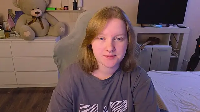 Snapshot of Ol1via chatting on 2, 4, 2026 Ol1via online show from 2, 4, 2026