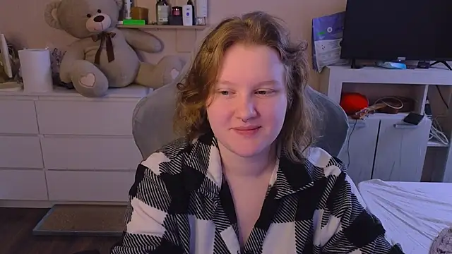 Snapshot of Ol1via chatting on 7, 4, 2026 Ol1via online show from 7, 4, 2026