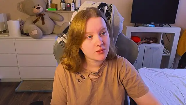 Snapshot of Ol1via chatting on 8, 4, 2026 Ol1via online show from 8, 4, 2026