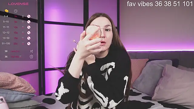 Snapshot of Alice_Goth chatting on 3, 4, 2026 Alice Goth online show from 3, 4, 2026