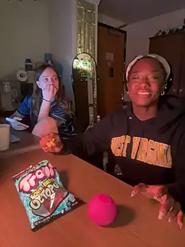 CookiesNcreaming online show from 25, 2, 2026