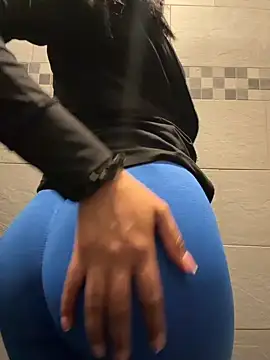 Snapshot of AnahiSkye chatting on 16, 4, 2026 AnahiSkye online show from 16, 4, 2026