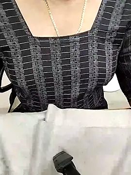 Snapshot of tamil-monisha chatting on 4, 3, 2026 tamil-monisha online show from 4, 3, 2026