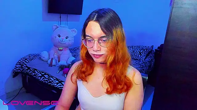 Snapshot of lillykittyyy chatting on 8, 3, 2026 lillykittyyy online show from 8, 3, 2026