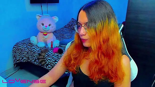 Snapshot of lillykittyyy chatting on 13, 4, 2026 lillykittyyy online show from 13, 4, 2026