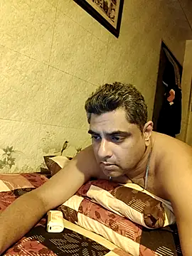 hardnhornybull online show from 8, 3, 2026