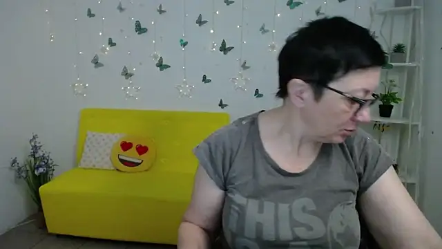 EmilyL0ve online show from 18, 3, 2026