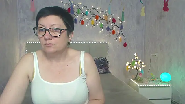 EmilyL0ve online show from 2, 4, 2026