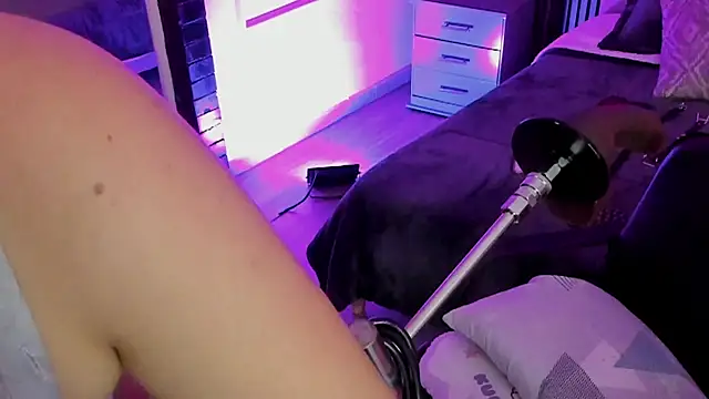 Snapshot of Ariablakee chatting on 9, 4, 2026 Ariablakee online show from 9, 4, 2026