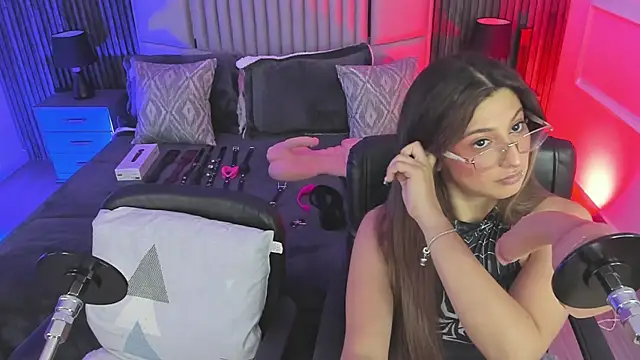 Snapshot of Ariablakee chatting on 11, 4, 2026 Ariablakee online show from 11, 4, 2026