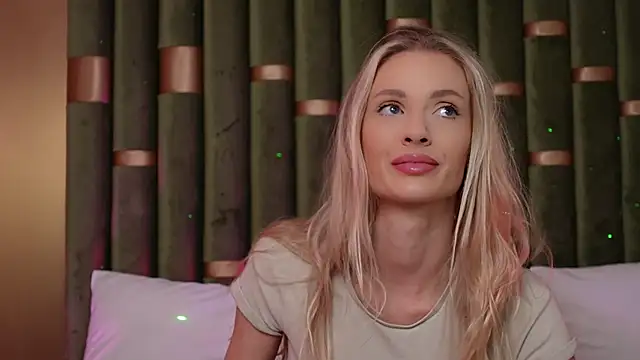 Snapshot of AmeliaAngel chatting on 7, 12, 2024 AmeliaAngel online show from 7, 12, 2024