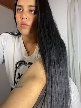 sophyy white online show from 1, 7, 2026