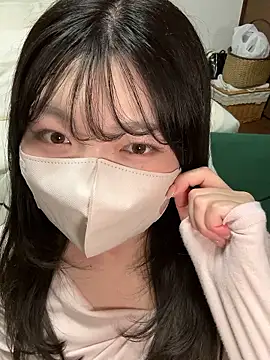 Snapshot of __Yui_ chatting on 5, 4, 2026 Yui online show from 5, 4, 2026
