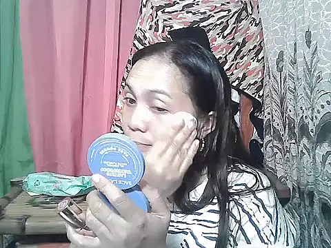 Snapshot of prettymomma24xx chatting on 22, 3, 2026 prettymomma24xx online show from 22, 3, 2026