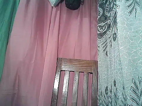 Snapshot of prettymomma24xx chatting on 25, 3, 2026 prettymomma24xx online show from 25, 3, 2026
