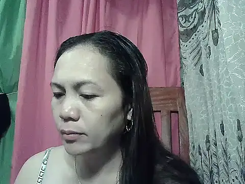 Snapshot of prettymomma24xx chatting on 21, 4, 2026 prettymomma24xx online show from 21, 4, 2026