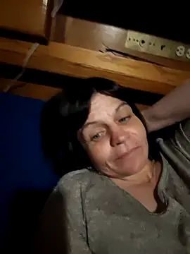 Petitegreeneyez69 online show from 10, 2, 2026