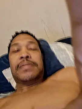 Snapshot of moneyboi1988 chatting on 6, 2, 2026 moneyboi1988 online show from 6, 2, 2026