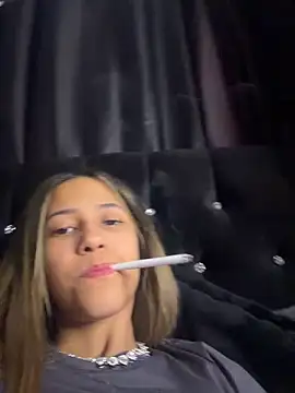 Snapshot of vicky_bass_ chatting on 14, 3, 2026 vicky bass online show from 14, 3, 2026