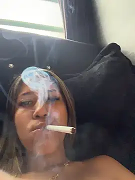 Snapshot of vicky_bass_ chatting on 22, 4, 2026 vicky bass online show from 22, 4, 2026