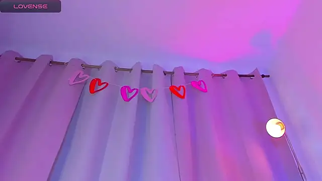 Megan VixenX online show from 9, 2, 2026