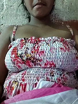 Snapshot of PRAPTITELUGU chatting on 16, 4, 2026 PRAPTITELUGU online show from 16, 4, 2026