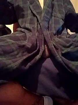 Snapshot of DucesWild23 chatting on 4, 4, 2026 DucesWild23 online show from 4, 4, 2026