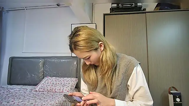 Snapshot of djjfnfczks chatting on 15, 4, 2026 djjfnfczks online show from 15, 4, 2026