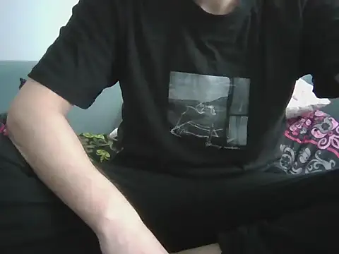 Snapshot of danny_2121 chatting on 19, 4, 2026 danny 2121 online show from 19, 4, 2026