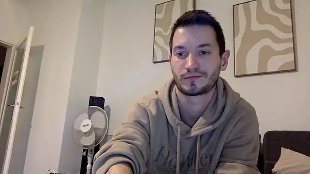 Snapshot of batschi0512 chatting on 10, 2, 2026 batschi0512 online show from 10, 2, 2026