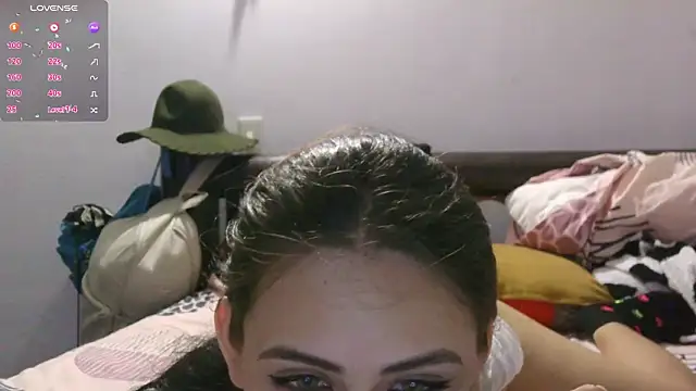 Snapshot of diosa_cristal_ chatting on 8, 3, 2026 diosa cristal online show from 8, 3, 2026