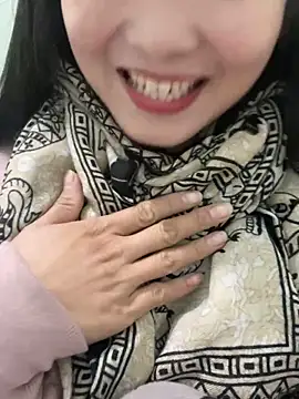 Snapshot of mode-bae chatting on 8, 1, 2026 mode-bae online show from 8, 1, 2026