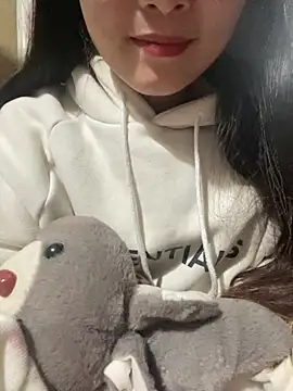 Snapshot of mode-bae chatting on 3, 2, 2026 mode-bae online show from 3, 2, 2026