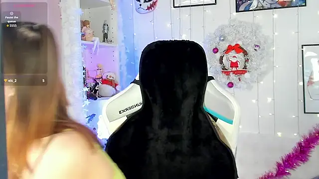 Snapshot of Layla_Bloom chatting on 10, 1, 2026 Layla Bloom online show from 10, 1, 2026