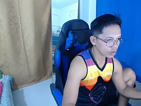 holly oreo online show from 14, 7, 2026