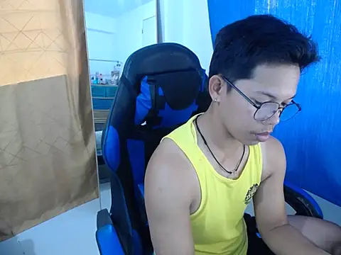 holly oreo online show from 3, 8, 2026