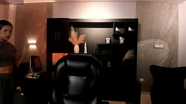 Snapshot of KayraLanne chatting on 18, 5, 2026 KayraLanne online show from 18, 5, 2026