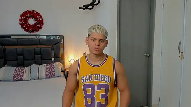 Snapshot of stefan_leenox chatting on 2, 4, 2026 stefan leenox online show from 2, 4, 2026