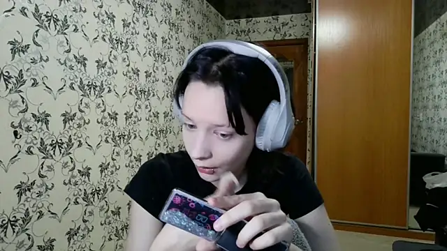 LxayBloom online show from 23, 3, 2026