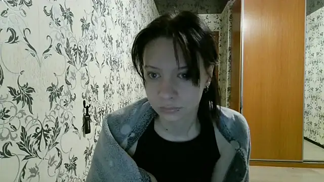 LxayBloom online show from 17, 4, 2026