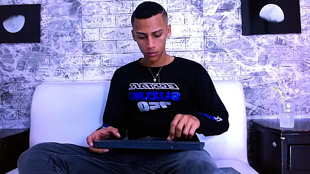 Snapshot of Harin_Prize chatting on 21, 4, 2026 Harin Prize online show from 21, 4, 2026