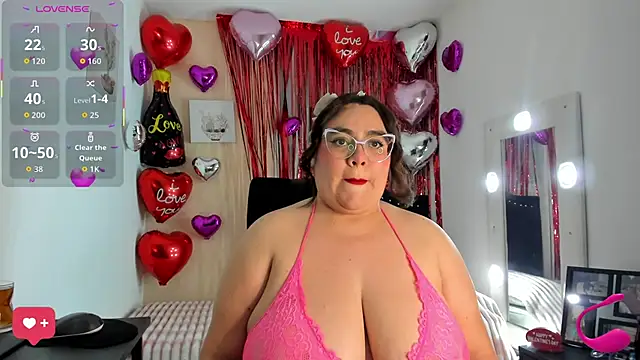 Snapshot of KarlaLannee chatting on 7, 2, 2026 KarlaLannee online show from 7, 2, 2026