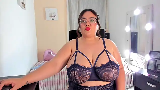 Snapshot of KarlaLannee chatting on 12, 3, 2026 KarlaLannee online show from 12, 3, 2026