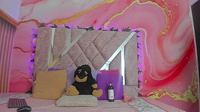 emily velvet   online show from 13, 2, 2026