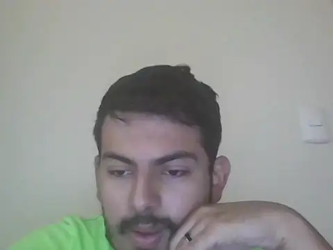 Snapshot of Mateotubbe chatting on 8, 4, 2026 Mateotubbe online show from 8, 4, 2026