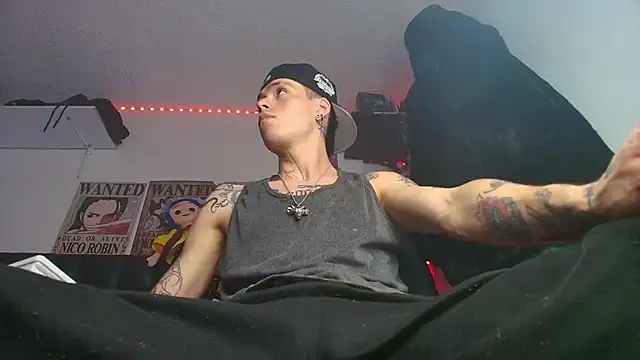 Snapshot of Anhony_Muscle chatting on 13, 4, 2026 Anhony Muscle online show from 13, 4, 2026