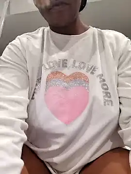 Snapshot of princess-boobz chatting on 30, 5, 2026 princess-boobz online show from 30, 5, 2026