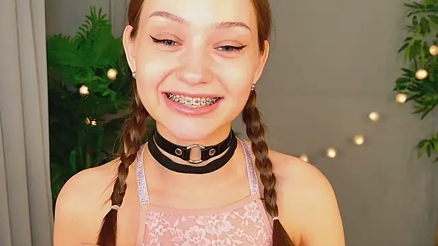 Snapshot of sheilaa_pink chatting on 21, 4, 2026 sheilaa pink online show from 21, 4, 2026